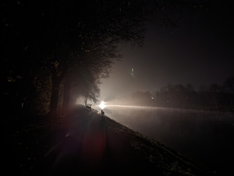 Nachts am Kanal